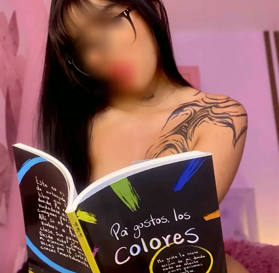 Ada, 23