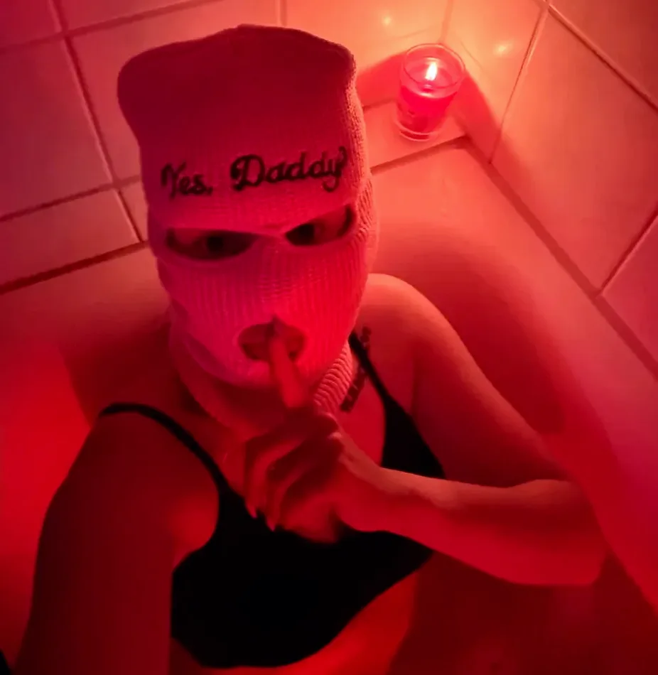 Eilidh, 27