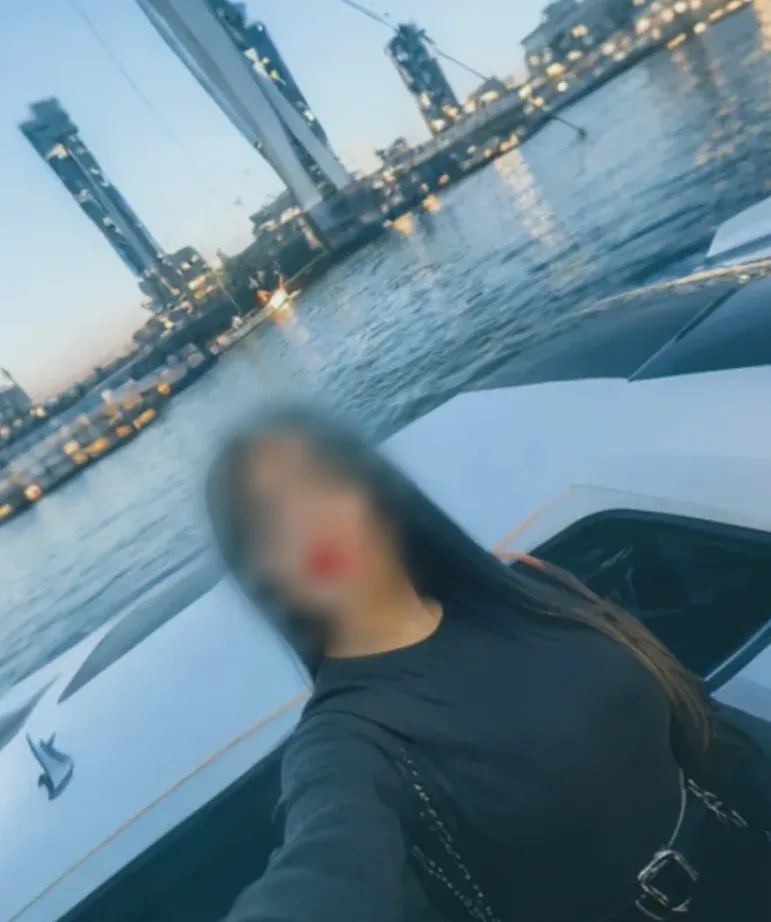 Grace, 35