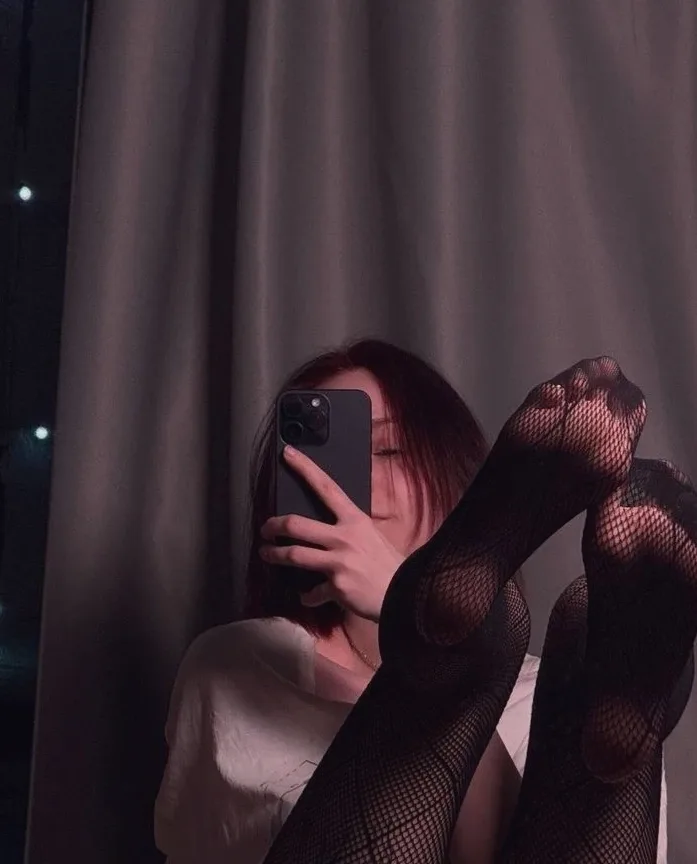 Niamh, 22