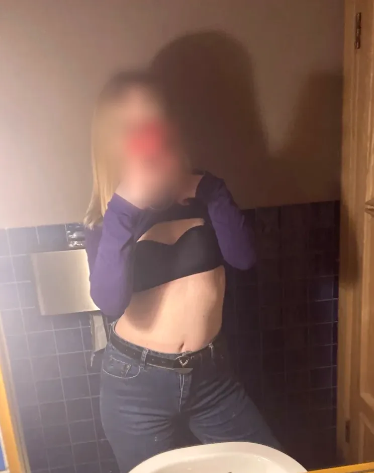 Tiana, 33